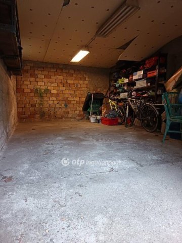 Eladó téglalakás, Szigetszentmiklóson 79.9 M Ft, 2+2 szobás