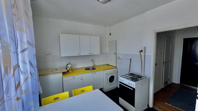 Eladó panellakás, Székesfehérvárott, Selyem utcában 35.9 M Ft