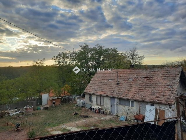 Eladó családi ház, Sülysápon 31.9 M Ft, 2 szobás