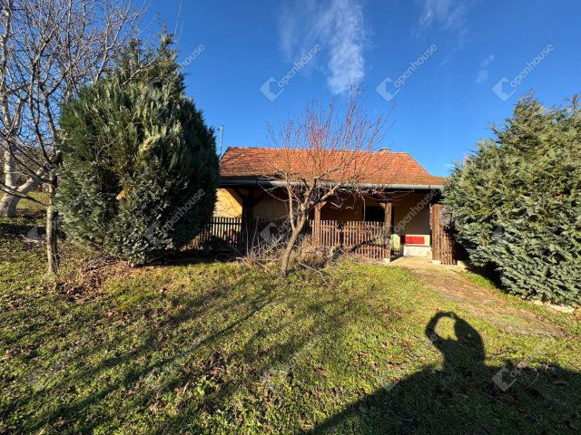 Eladó telek, Nagykapornakon 7.9 M Ft / költözzbe.hu