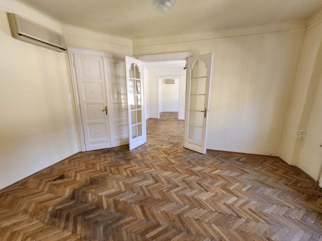 Eladó téglalakás, Budapesten, XIII. kerületben, Balzac utcában
