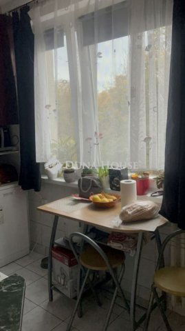 Eladó panellakás, Veszprémben 55.5 M Ft, 3 szobás