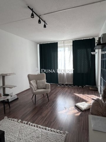 Eladó panellakás, Budapesten, XVII. kerületben, Újlak utcában