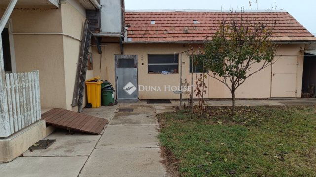 Eladó családi ház, Nagykőrösön 48.5 M Ft, 2 szobás