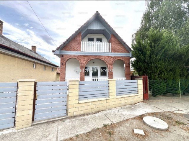 Eladó téglalakás, Erdőtelken 32 M Ft, 4 szobás
