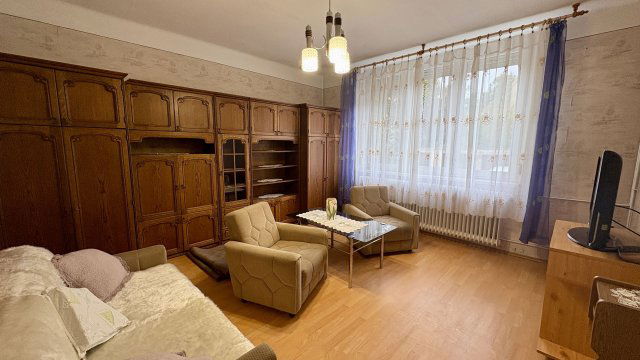 Kiadó téglalakás, albérlet, Debrecenben 200 E Ft / hó, 3 szobás
