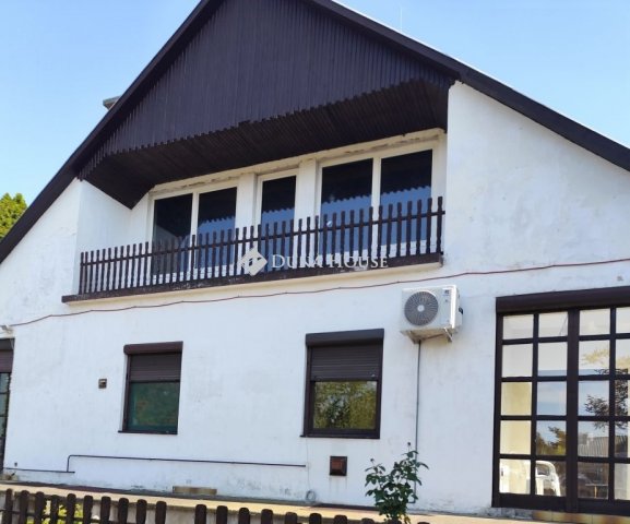 Eladó családi ház, Cegléden 85 M Ft, 4 szobás