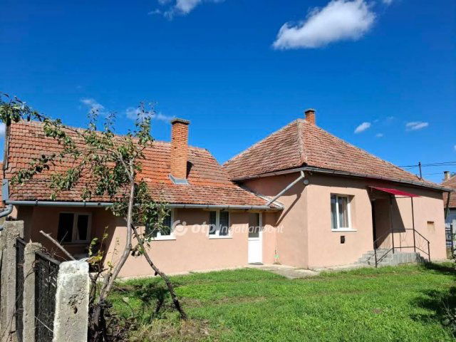 Eladó családi ház, Körösszegapátin 19 M Ft, 4+1 szobás