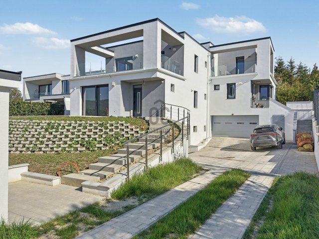 Eladó ikerház, Budapesten, III. kerületben 279.9 M Ft, 4 szobás