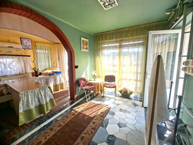 Eladó üzlethelyiség, Mezőkövesden, Kökény közben 23.9 M Ft