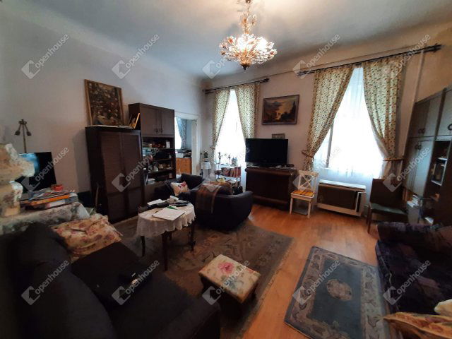 Eladó téglalakás, Keszthelyen 47 M Ft, 3 szobás