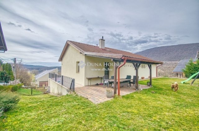 Eladó családi ház, Pilisszentkereszten 289 M Ft, 5 szobás