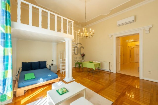 Eladó téglalakás, Budapesten, VI. kerületben 99.9 M Ft, 2 szobás