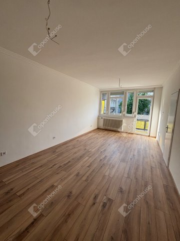 Kiadó téglalakás, albérlet, Győrött 200 E Ft / hó, 3 szobás