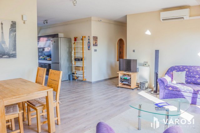 Kiadó téglalakás, albérlet, Szegeden 270 E Ft / hó, 3 szobás