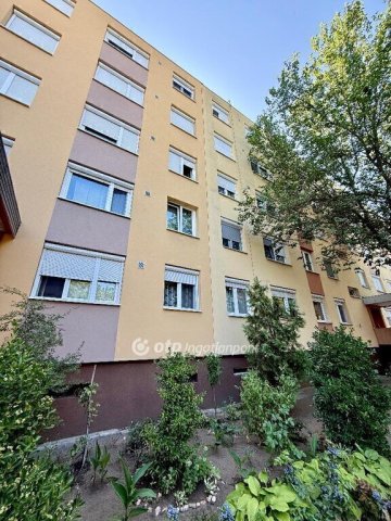 Eladó panellakás, Nyíregyházán 36.9 M Ft, 1+1 szobás
