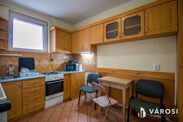 Eladó téglalakás, Székesfehérvárott 52.4 M Ft, 2 szobás