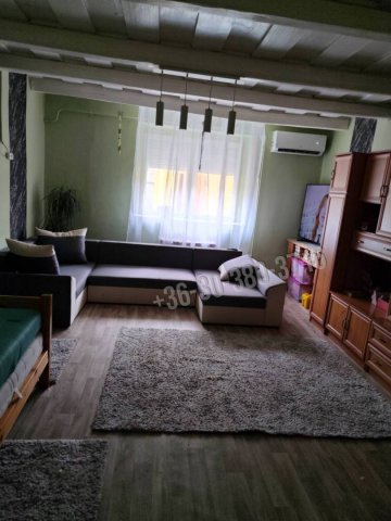 Eladó családi ház, Dunaföldváron 34.99 M Ft, 2 szobás