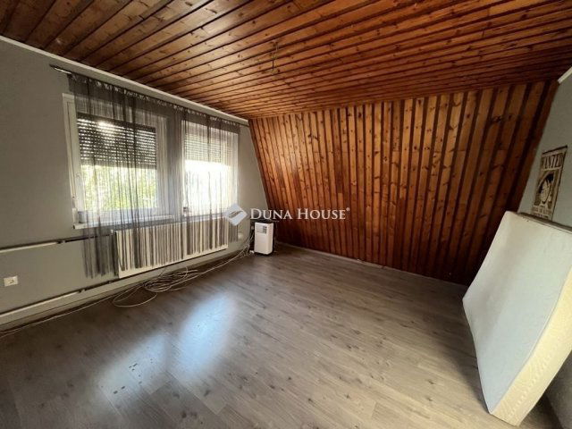 Eladó családi ház, Perkátán 68 M Ft, 5+1 szobás