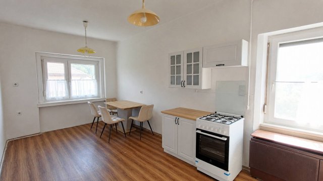 Eladó családi ház, Dorogházán 21.5 M Ft, 2 szobás