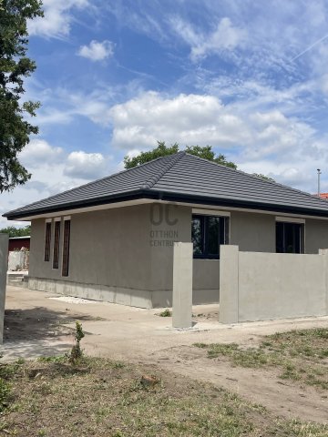 Eladó családi ház, Abonyban 65.5 M Ft, 2 szobás