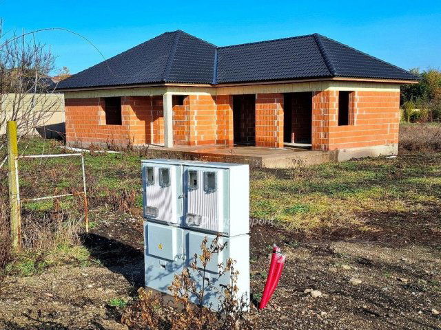 Eladó családi ház, Békéscsabán 89 M Ft, 3 szobás