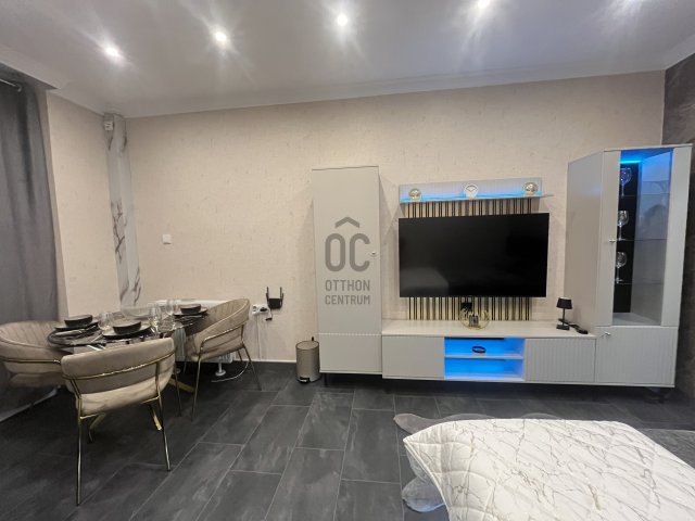 Kiadó panellakás, albérlet, Debrecenben 220 E Ft / hó, 1 szobás