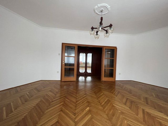 Kiadó téglalakás, albérlet, Székesfehérvárott 210 E Ft / hó