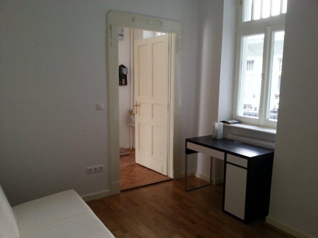 Kiadó téglalakás, albérlet, XI. kerületben, Lágymányosi utcában