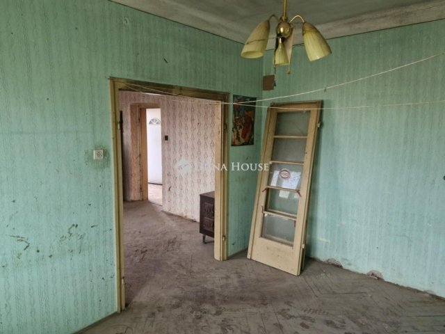 Eladó ikerház, Szegeden 58.128 M Ft, 2 szobás