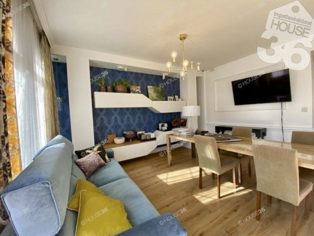 Eladó üzlethelyiség, Kecskeméten 56 M Ft, 2 szobás