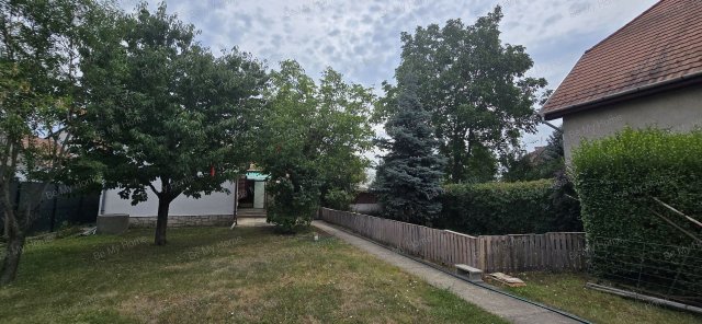 Eladó családi ház, Budakalászon 99.9 M Ft, 2+1 szobás