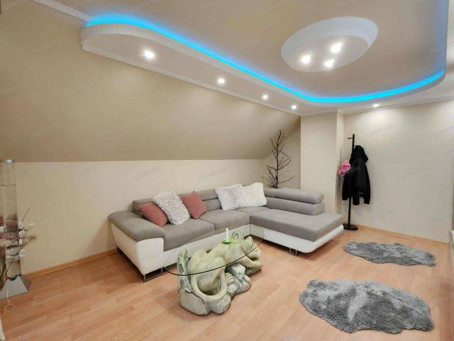 Eladó családi ház, Nyíregyházán 99.999 M Ft, 5 szobás