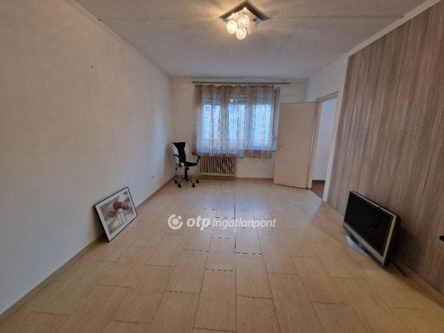 Kiadó panellakás, albérlet, Miskolcon 120 E Ft / hó, 1+1 szobás