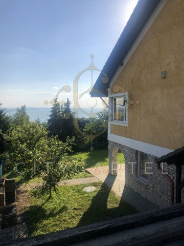 Eladó családi ház, Fonyódon 150 M Ft, 5+1 szobás