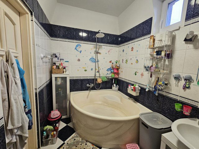 Eladó családi ház, Ecséden 26.5 M Ft, 3+1 szobás