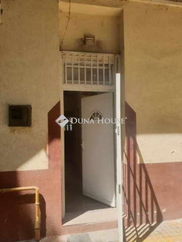 Eladó téglalakás, Budapesten, VIII. kerületben 37.9 M Ft