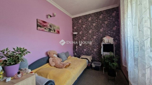 Eladó családi ház, Budapesten, XVI. kerületben 65 M Ft, 4 szobás