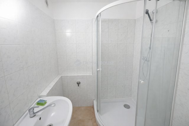 Eladó panellakás, Kecskeméten 52.49 M Ft, 3 szobás