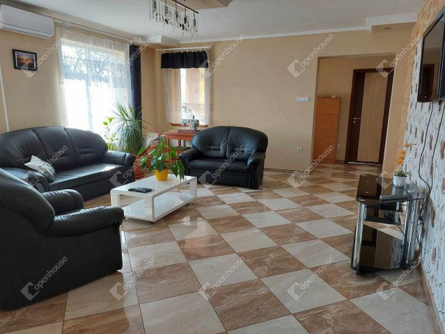 Eladó családi ház, Siófokon 92 M Ft, 4 szobás