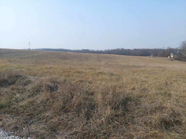 Eladó telek, Csömörön, Középhegy utcában 120 M Ft