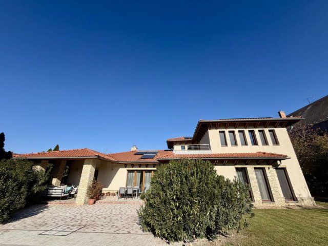 Eladó családi ház, Budapesten, XVII. kerületben 420 M Ft