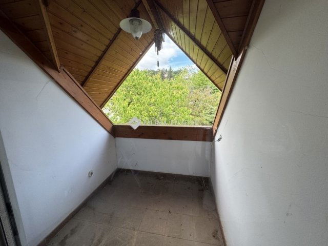 Eladó családi ház, Budakeszin 179.9 M Ft, 1 szobás