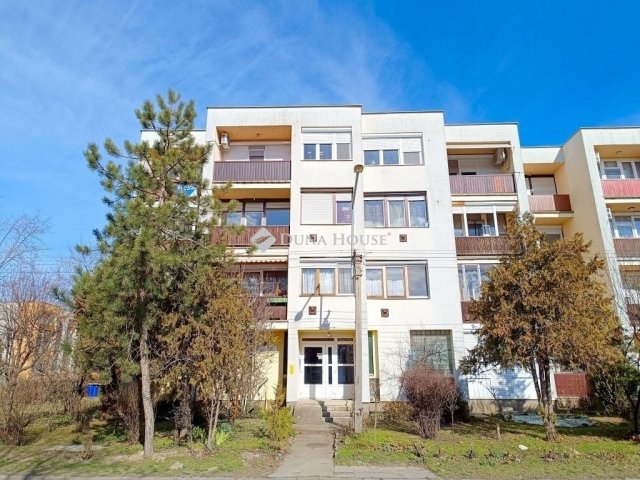 Eladó téglalakás, Kecskeméten 48 M Ft, 2 szobás