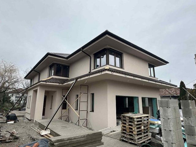 Eladó családi ház, Budapesten, XVI. kerületben 349.9 M Ft