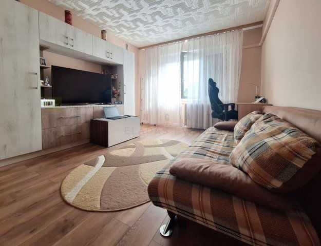 Eladó panellakás, Szegeden, Retek utcában 40 M Ft, 1+1 szobás
