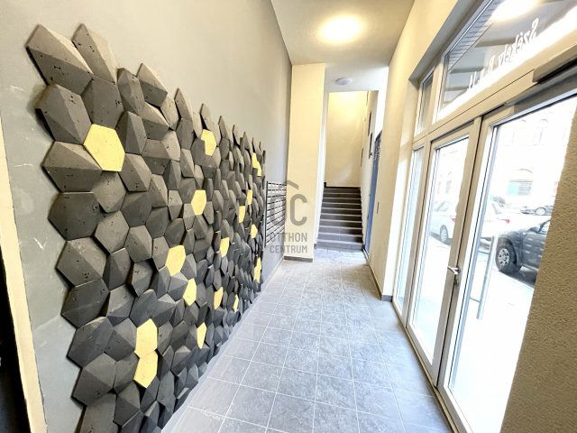 Kiadó téglalakás, albérlet, Budapesten, VI. kerületben