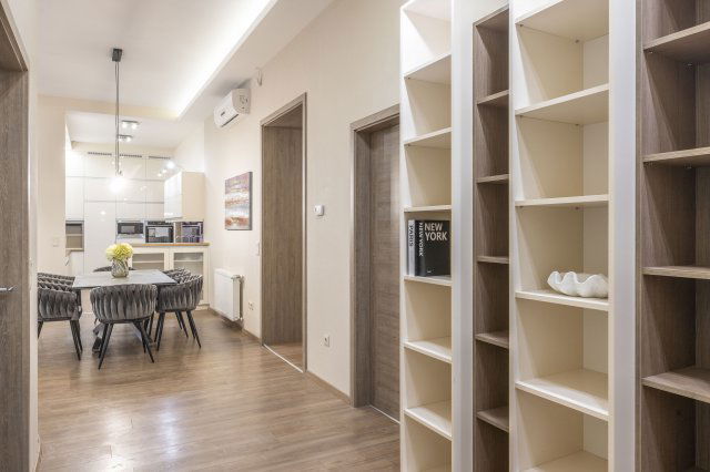 Eladó téglalakás, Budapesten, VI. kerületben, Király utcában