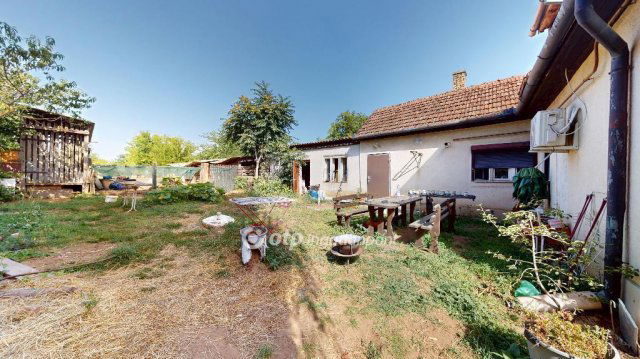 Eladó családi ház, Nyíregyházán 47.5 M Ft, 2+1 szobás