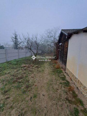 Eladó nyaraló, Csemőn 7.9 M Ft, 1 szobás / költözzbe.hu